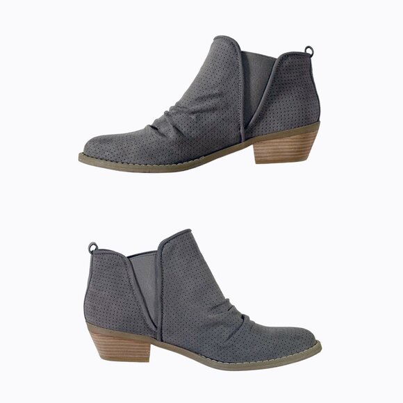 Report Drewe Ankle Booties Sz 8.5 Gray Faux Suede Perforated Y2K Cowgirl Western - Picture 3 of 11
